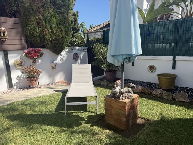 2 soverom Kjedet enebolig til salgs i Benamara, Estepona med svømmebasseng garasje - € 450 000 (Ref: 9290930)