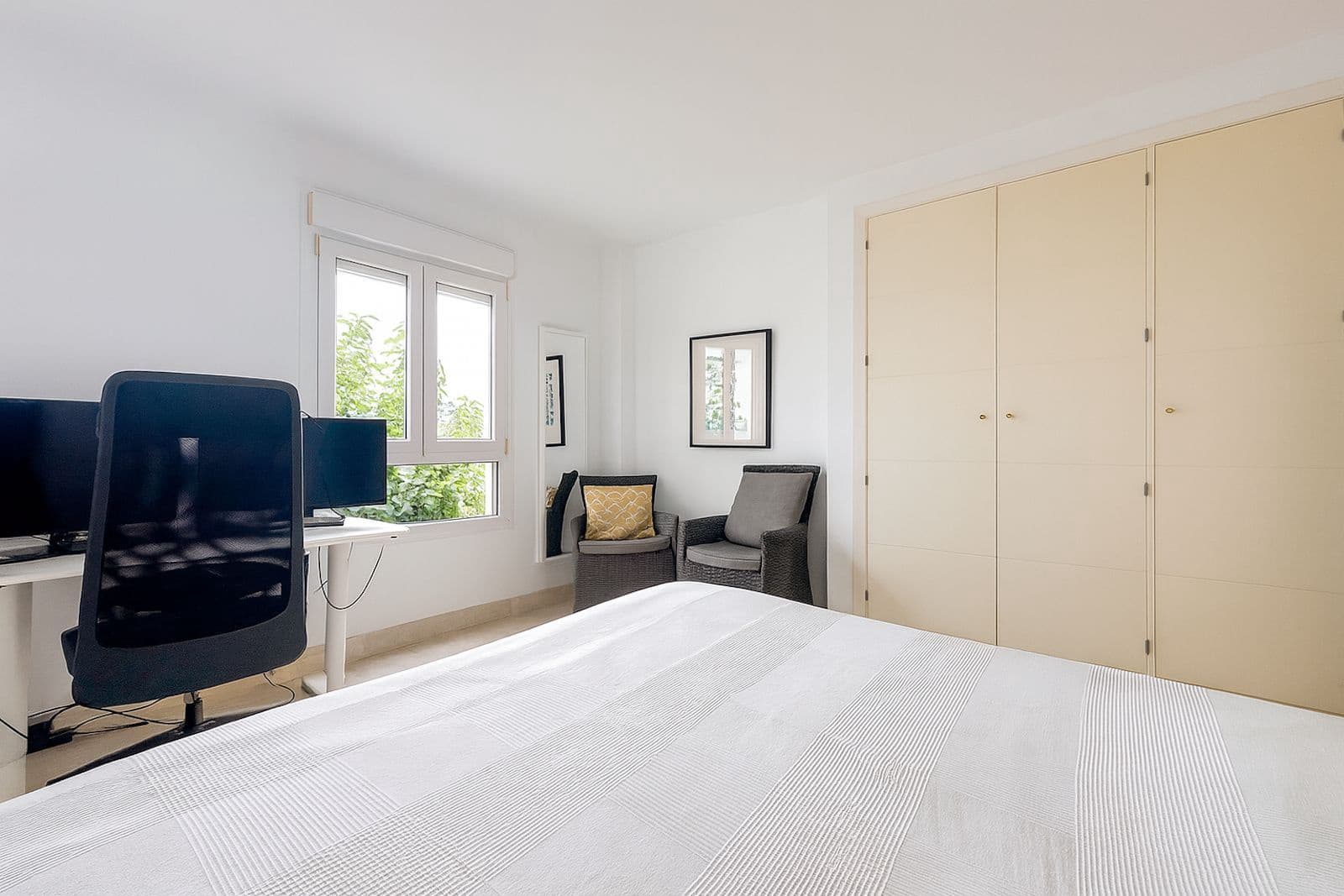 3 bedroom Apartment for sale in Cerro del Aguila with pool garage - € 380,000 (Ref: 9290932)