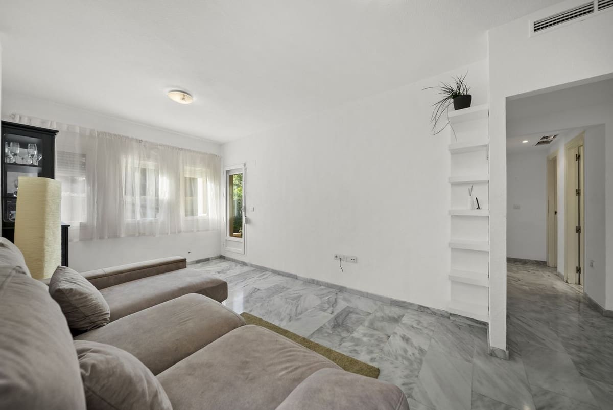 2 slaapkamer Appartement te koop in Benalmadena met zwembad garage - € 295.000 (Ref: 9297846)