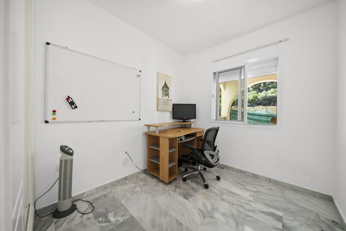 2 slaapkamer Appartement te koop in Benalmadena met zwembad garage - € 295.000 (Ref: 9297846)