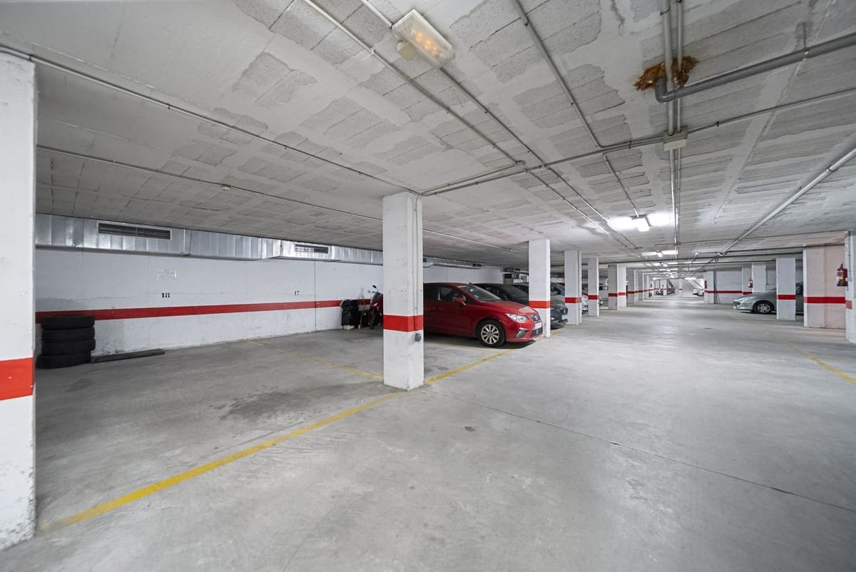 2 slaapkamer Appartement te koop in Benalmadena met zwembad garage - € 295.000 (Ref: 9297846)