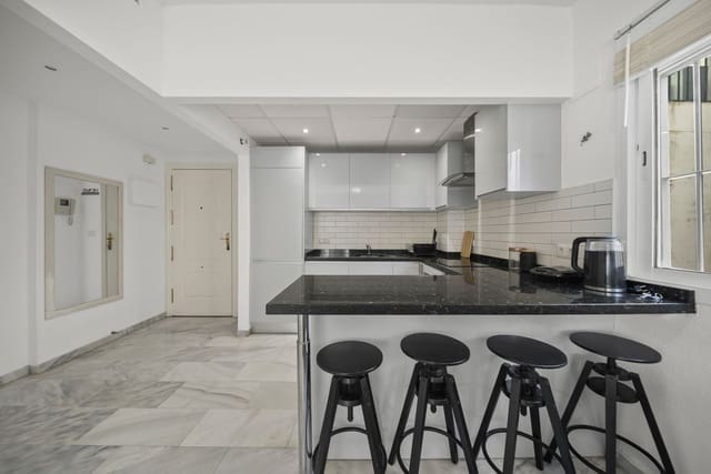 2 slaapkamer Appartement te koop in Benalmádena pueblo, Benalmádena met zwembad garage - € 295.000 (Ref: 9297846)