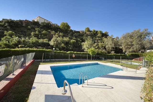 2 slaapkamer Appartement te koop in Benalmádena pueblo, Benalmádena met zwembad garage - € 295.000 (Ref: 9297846)