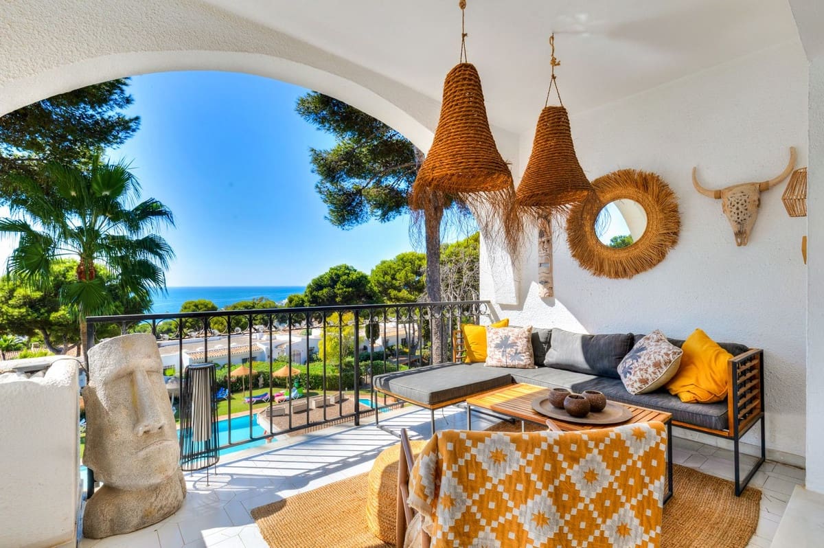 2 soveværelse Lejlighed til salg i Mijas Costa med swimmingpool - € 385.000 (Ref: 9297849)