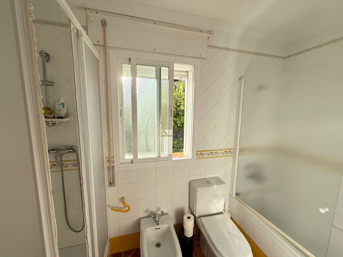 5 chambre Villa/Maison à vendre à Casares avec piscine garage - 749 000 € (Ref: 9297882)