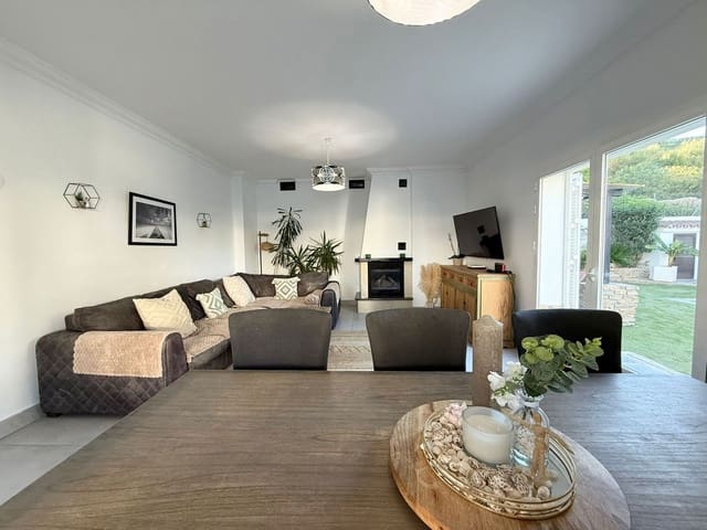 5 chambre Villa/Maison à vendre à Casares avec piscine garage - 749 000 € (Ref: 9297882)