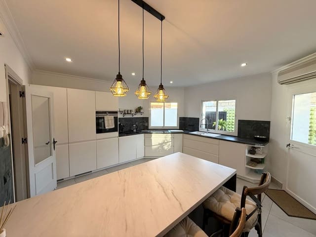 5 chambre Villa/Maison à vendre à Casares avec piscine garage - 749 000 € (Ref: 9297882)