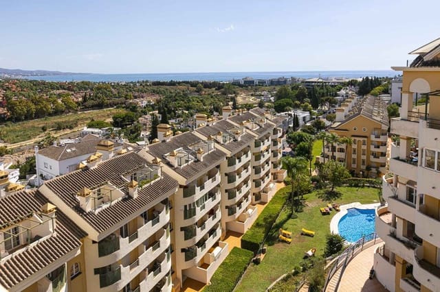 3 sypialnia Penthouse na sprzedaż w Nueva Andalucia, Marbella z basenem garażem - 755 000 € (Ref: 9298725)