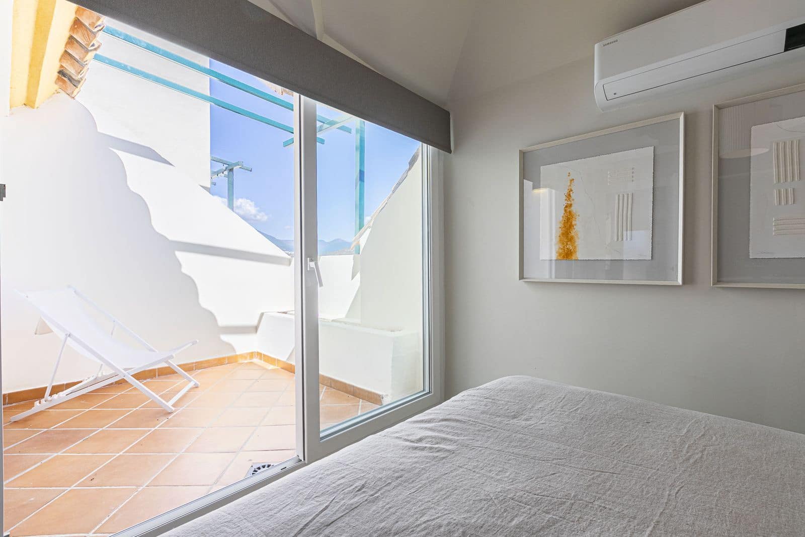 3 sypialnia Penthouse na sprzedaż w Nueva Andalucia z basenem garażem - 755 000 € (Ref: 9298725)