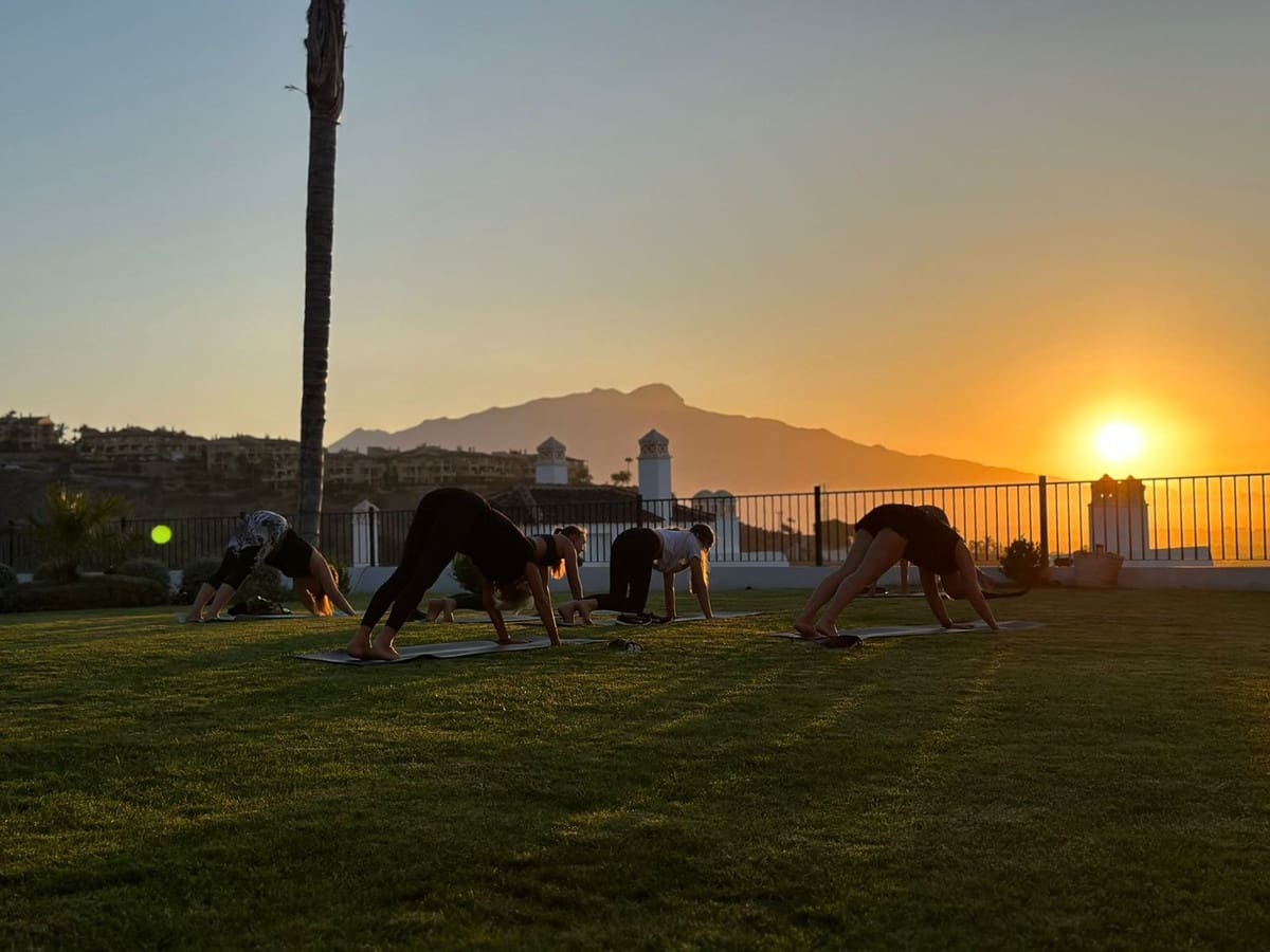 2 soverom Penthouse til salgs i El Paraiso med svømmebasseng garasje - € 690 000 (Ref: 9322820)