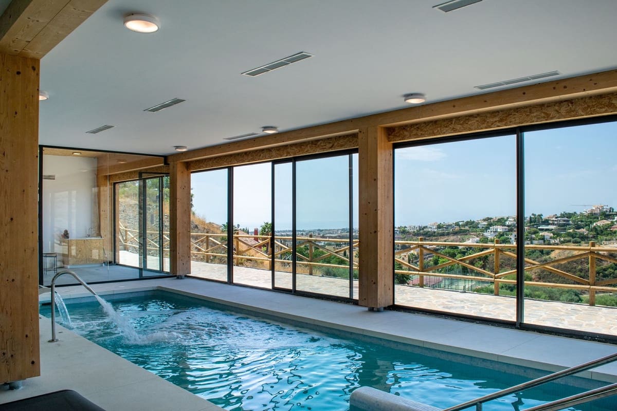 2 soverom Penthouse til salgs i El Paraiso med svømmebasseng garasje - € 690 000 (Ref: 9322820)