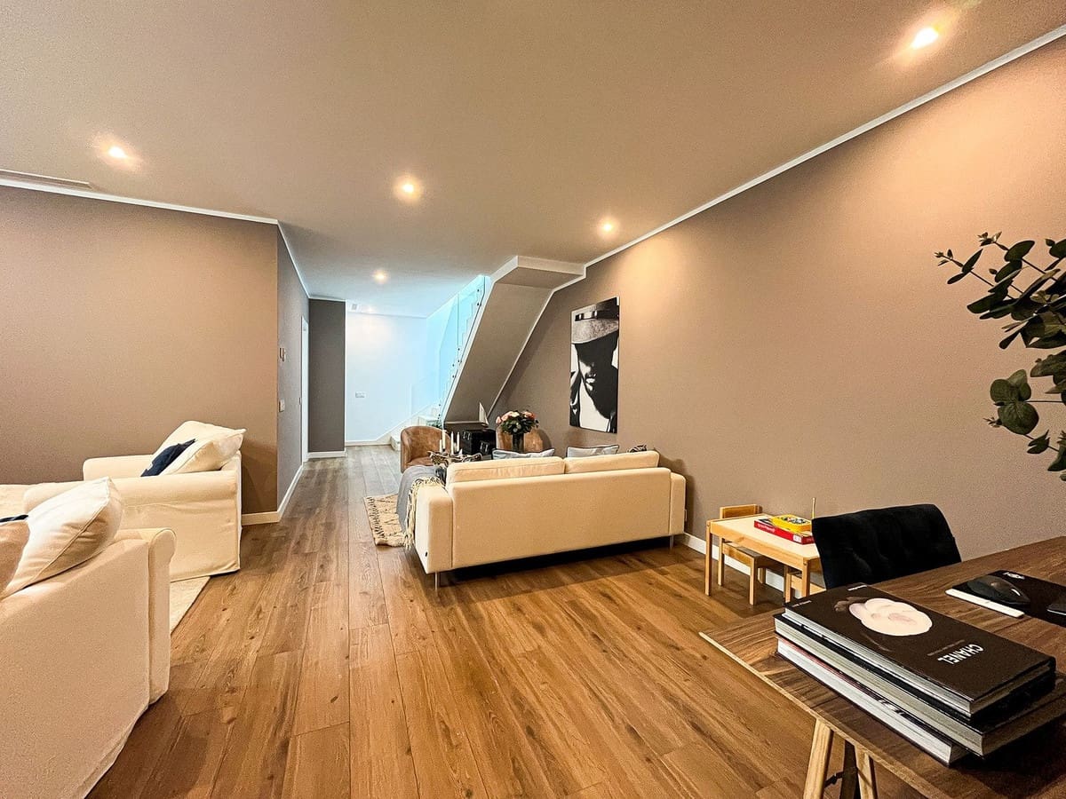 5 soverom Kjedet enebolig til salgs i Cabopino med svømmebasseng garasje - € 1 695 000 (Ref: 9322822)