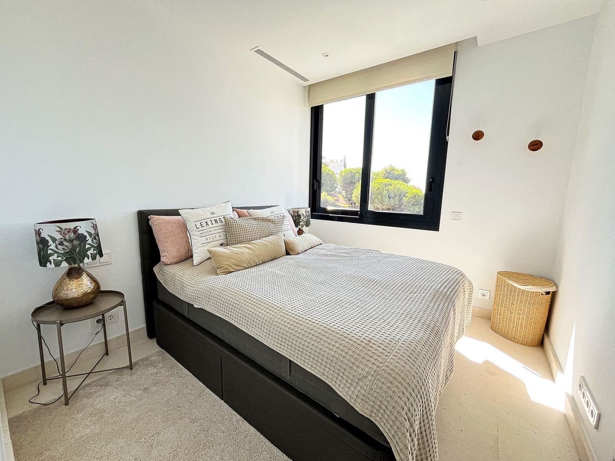 5 soverom Kjedet enebolig til salgs i Cabopino med svømmebasseng garasje - € 1 695 000 (Ref: 9322822)