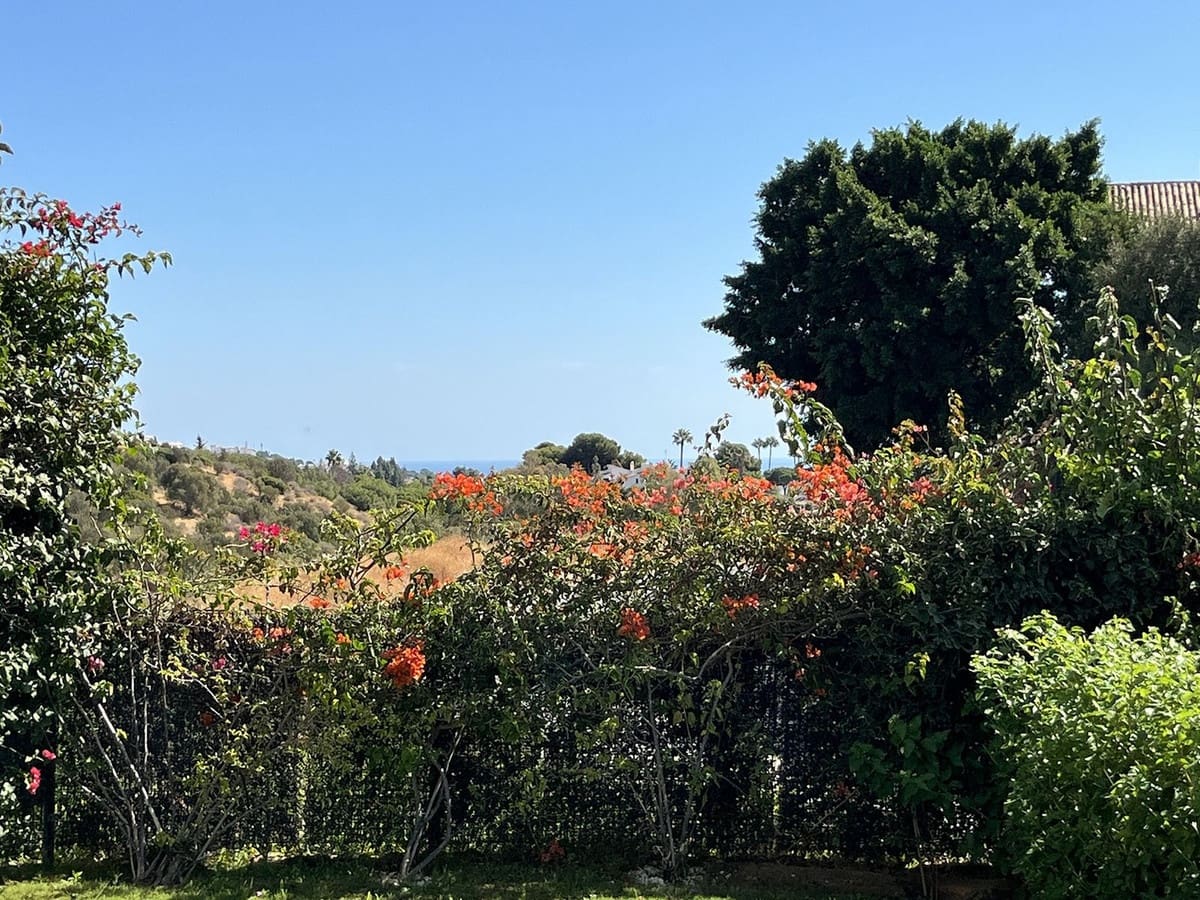 5 soverom Kjedet enebolig til salgs i Cabopino med svømmebasseng garasje - € 1 695 000 (Ref: 9322822)