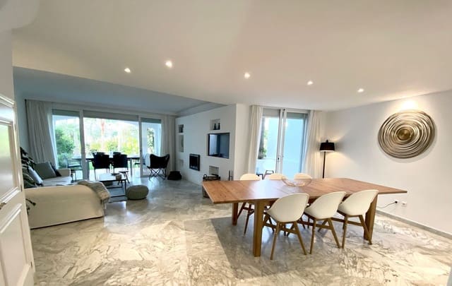 3 soverom Hus til salgs i Costalita, Estepona med svømmebasseng garasje - € 950 000 (Ref: 9322823)