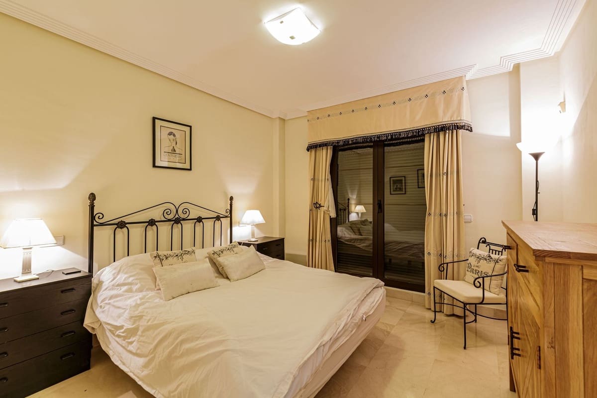 3 slaapkamer Penthouse te koop in Benahavis met zwembad garage - € 575.000 (Ref: 9322826)