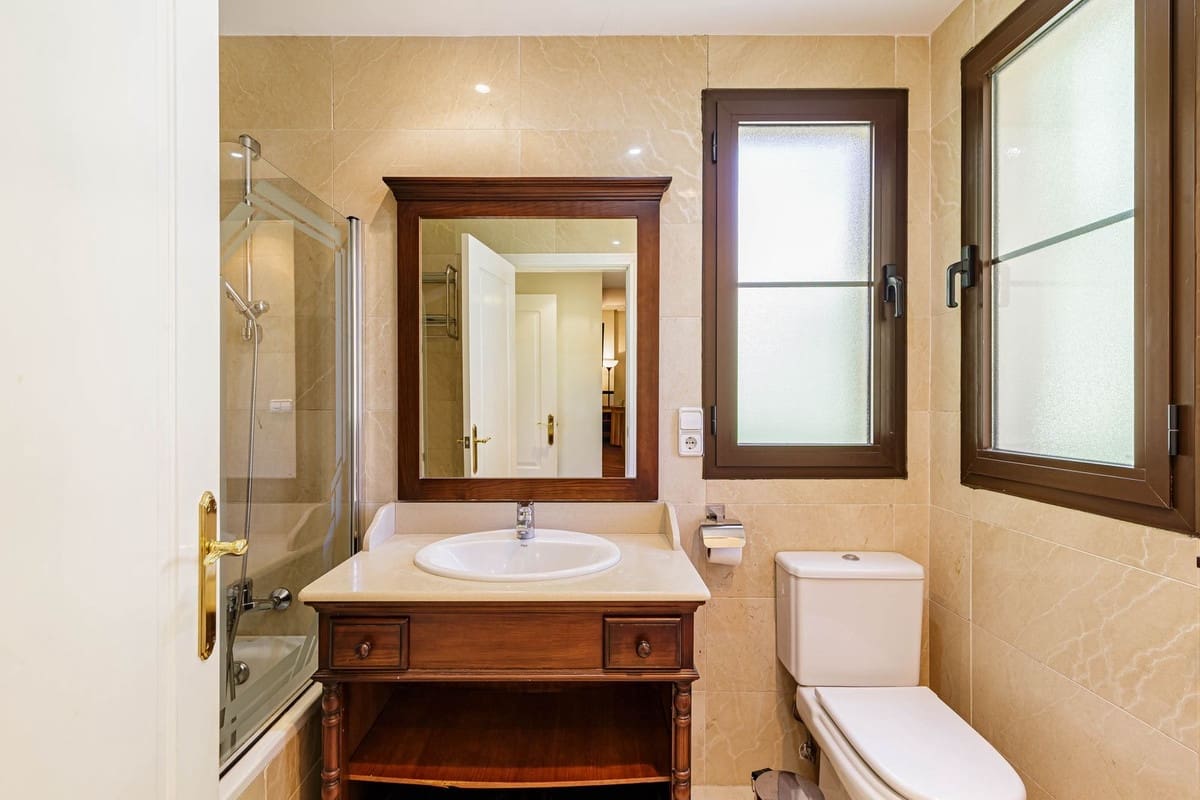 3 slaapkamer Penthouse te koop in Benahavis met zwembad garage - € 575.000 (Ref: 9322826)