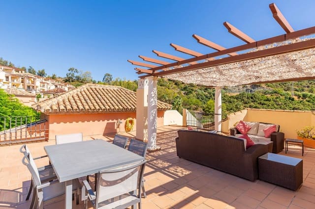 3 soverom Penthouse til salgs i Los Arqueros - Puerto del Almendro, Benahavís med svømmebasseng garasje - € 575 000 (Ref: 9322826)