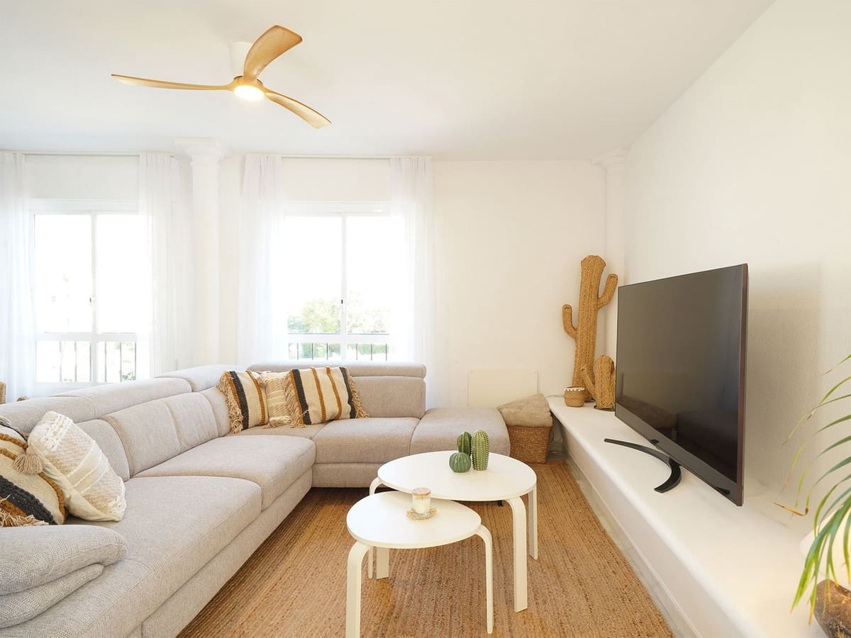 2 bedroom Penthouse for sale in La Reserva with pool garage - € 669,000 (Ref: 9329549)