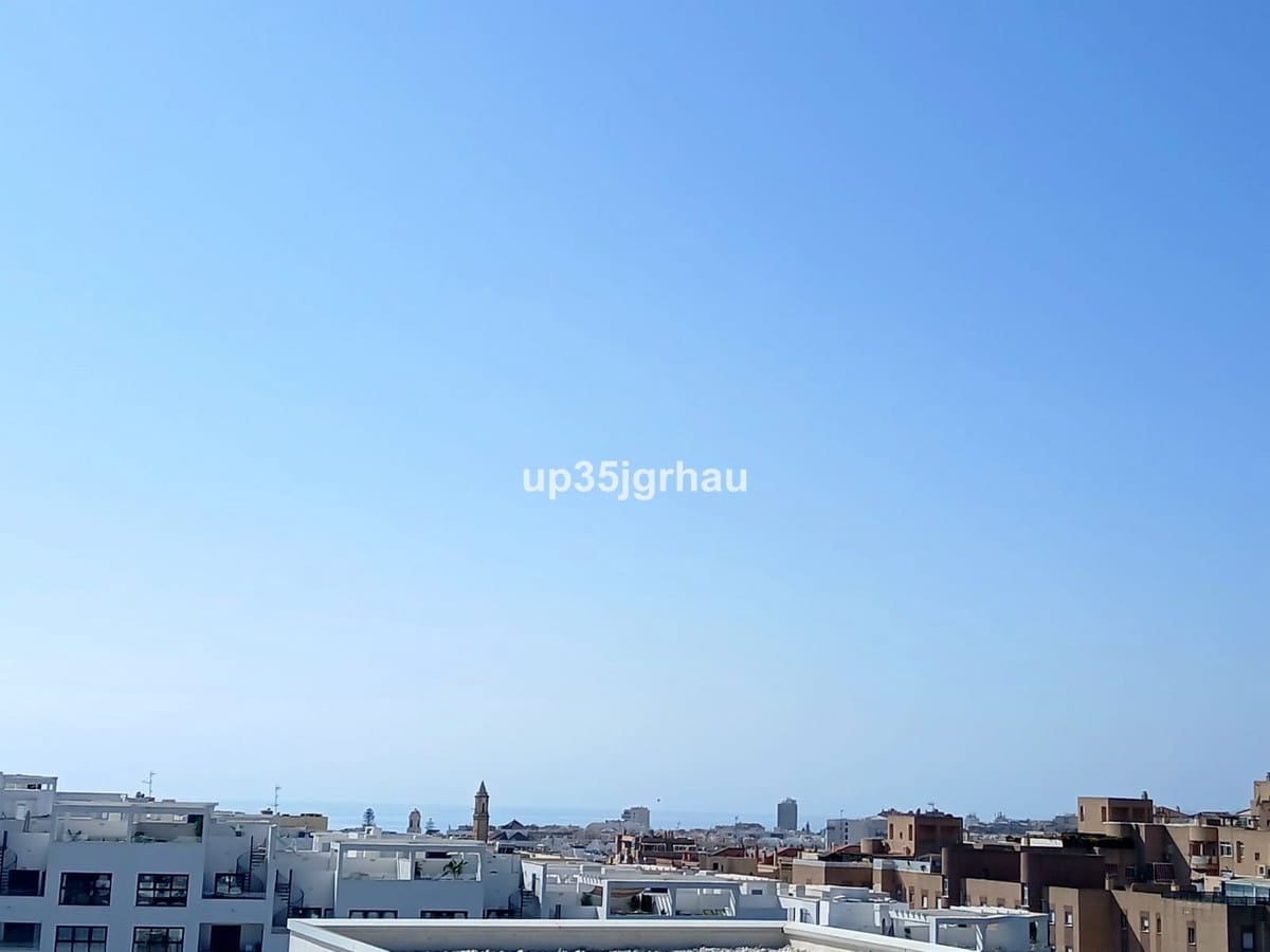 2 Zimmer Penthouse zu verkaufen in Estepona mit Pool Garage - 589.900 € (Ref: 9329561)