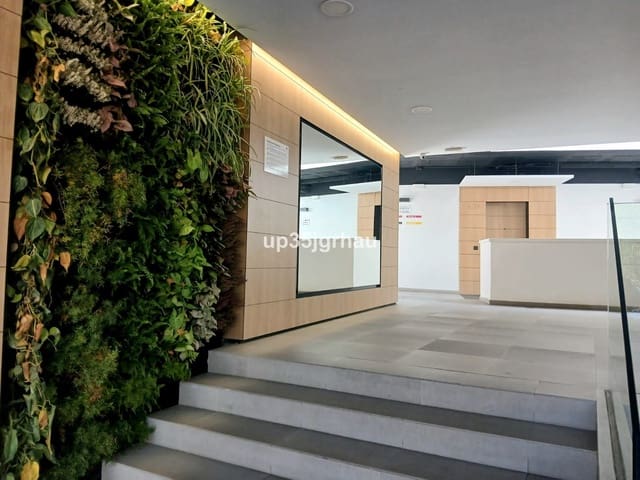 2 Zimmer Penthouse zu verkaufen in Estepona mit Pool Garage - 589.900 € (Ref: 9329561)