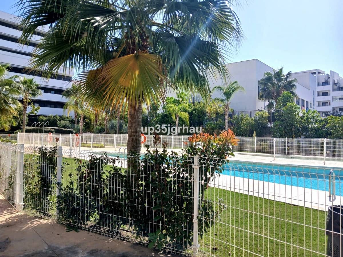 2 Zimmer Penthouse zu verkaufen in Estepona mit Pool Garage - 589.900 € (Ref: 9329561)