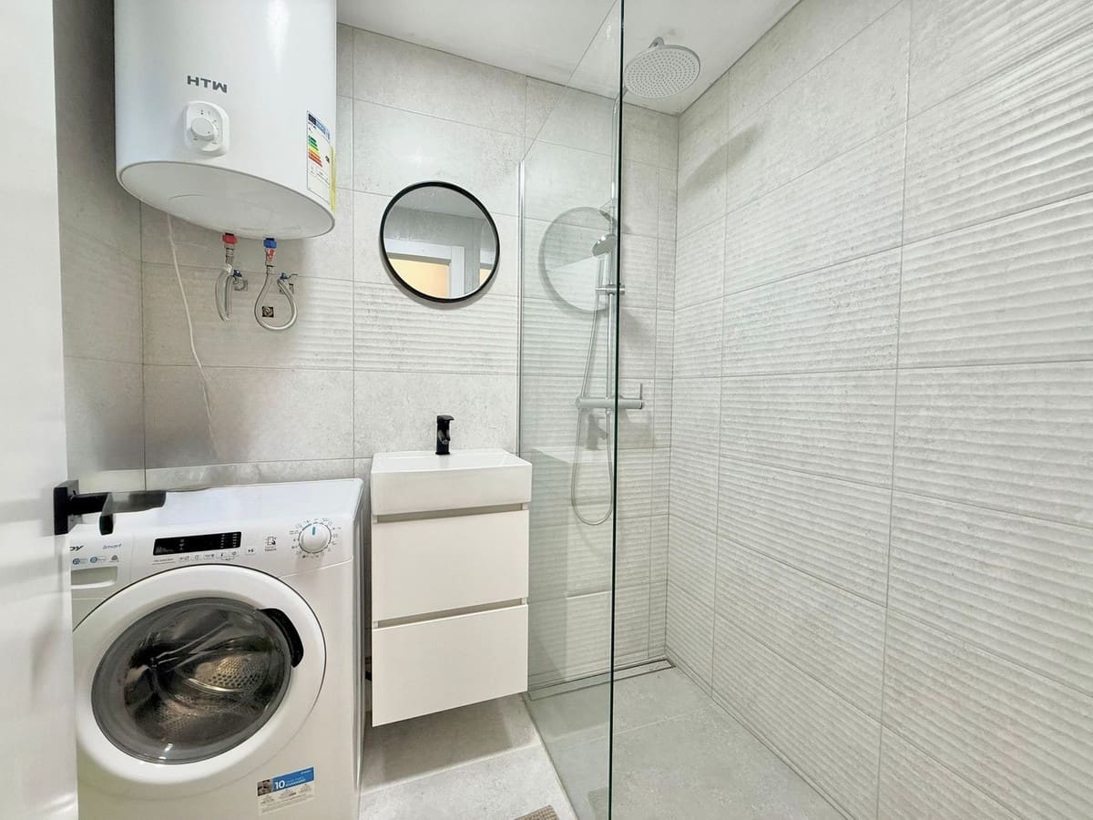 2 makuuhuone Huoneisto myytävänä paikassa Fuengirola mukana uima-altaan - 449 000 € (Ref: 9329576)