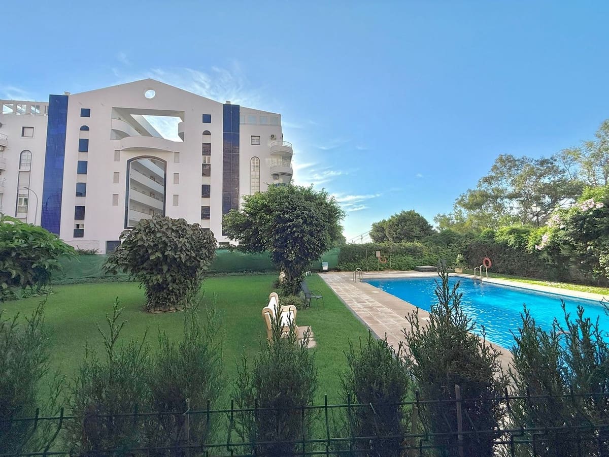 2 makuuhuone Huoneisto myytävänä paikassa Fuengirola mukana uima-altaan - 449 000 € (Ref: 9329576)