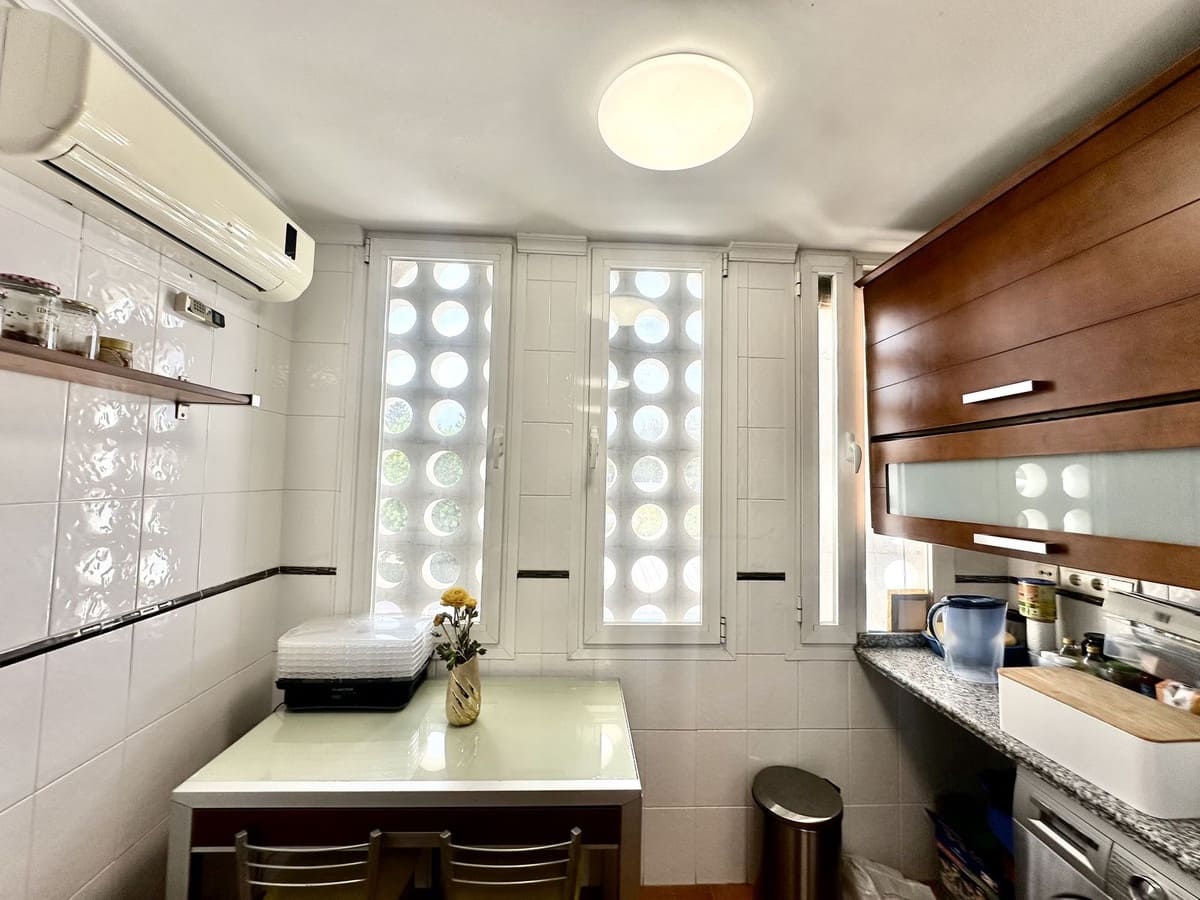 3 makuuhuone Huoneisto myytävänä paikassa Fuengirola mukana uima-altaan 
autotalli - 420 000 € (Ref: 9329603)