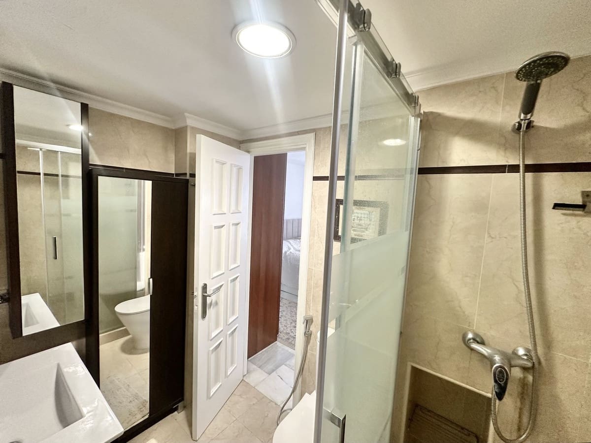 3 makuuhuone Huoneisto myytävänä paikassa Fuengirola mukana uima-altaan 
autotalli - 420 000 € (Ref: 9329603)