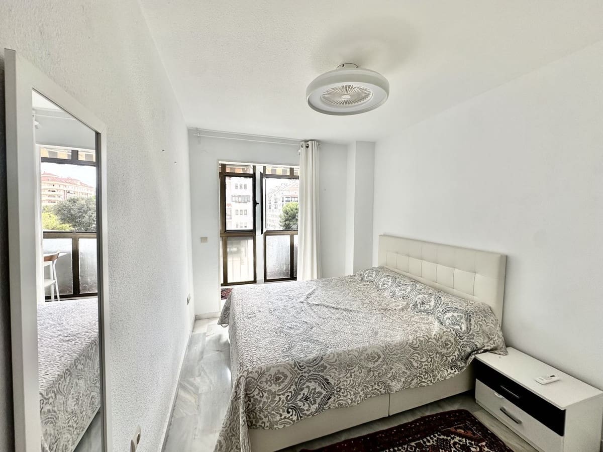 3 makuuhuone Huoneisto myytävänä paikassa Fuengirola mukana uima-altaan 
autotalli - 420 000 € (Ref: 9329603)