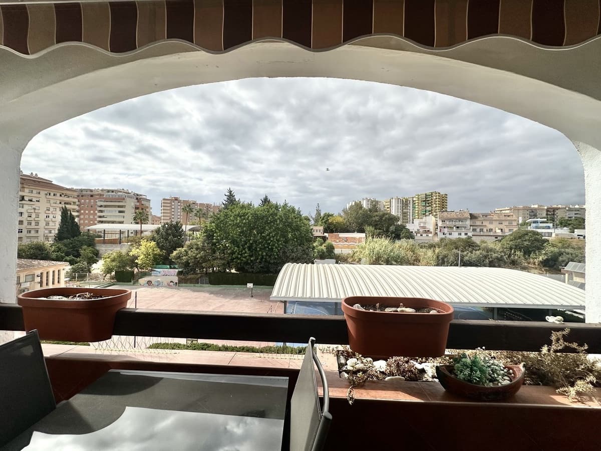 3 makuuhuone Huoneisto myytävänä paikassa Fuengirola mukana uima-altaan 
autotalli - 420 000 € (Ref: 9329603)