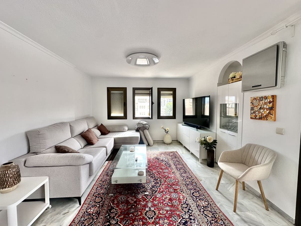 3 makuuhuone Huoneisto myytävänä paikassa Fuengirola mukana uima-altaan 
autotalli - 420 000 € (Ref: 9329603)