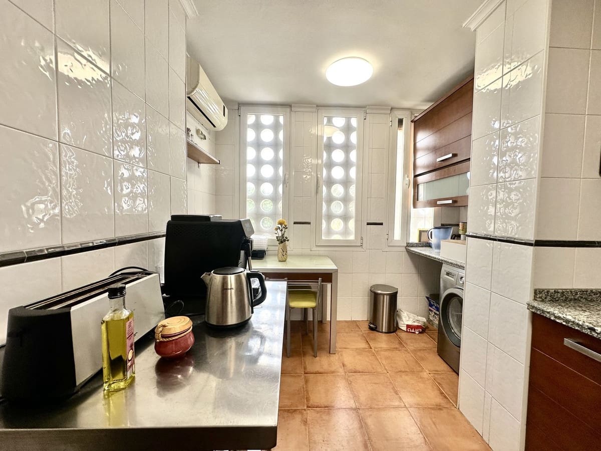 3 makuuhuone Huoneisto myytävänä paikassa Fuengirola mukana uima-altaan 
autotalli - 420 000 € (Ref: 9329603)