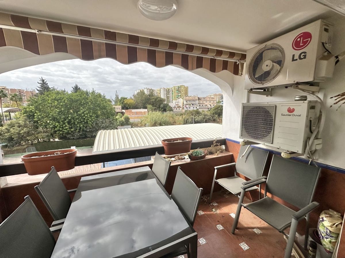 3 makuuhuone Huoneisto myytävänä paikassa Fuengirola mukana uima-altaan 
autotalli - 420 000 € (Ref: 9329603)