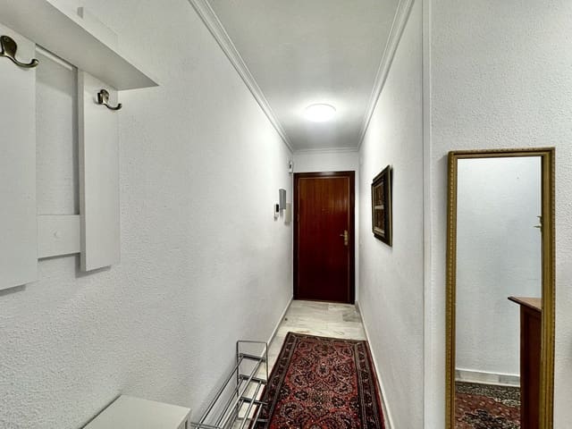 3 makuuhuone Huoneisto myytävänä paikassa Fuengirola mukana uima-altaan 
autotalli - 420 000 € (Ref: 9329603)