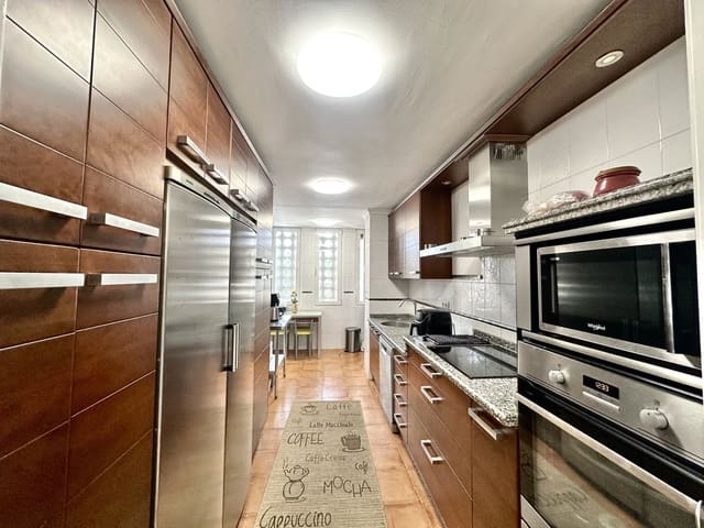 3 makuuhuone Huoneisto myytävänä paikassa Fuengirola mukana uima-altaan 
autotalli - 420 000 € (Ref: 9329603)