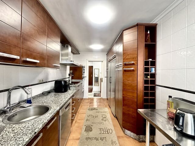 3 makuuhuone Huoneisto myytävänä paikassa Fuengirola mukana uima-altaan 
autotalli - 420 000 € (Ref: 9329603)