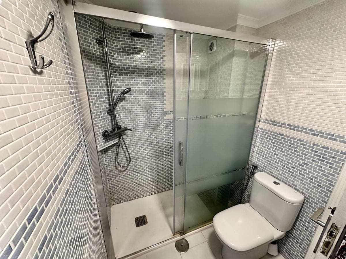 3 makuuhuone Huoneisto myytävänä paikassa Fuengirola mukana uima-altaan 
autotalli - 420 000 € (Ref: 9329603)