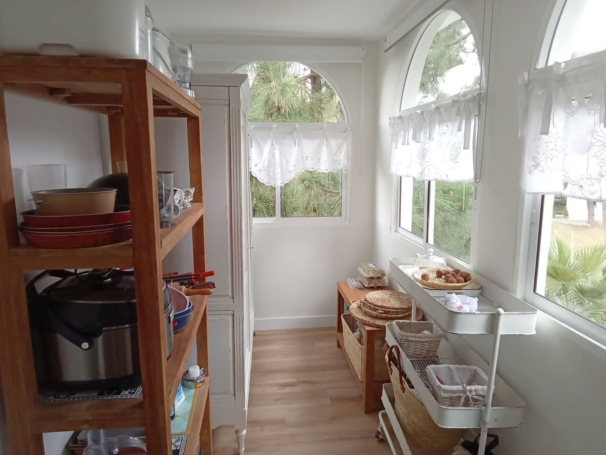 3 makuuhuone Huoneisto myytävänä paikassa Calahonda mukana uima-altaan 
autotalli - 599 000 € (Ref: 9329686)