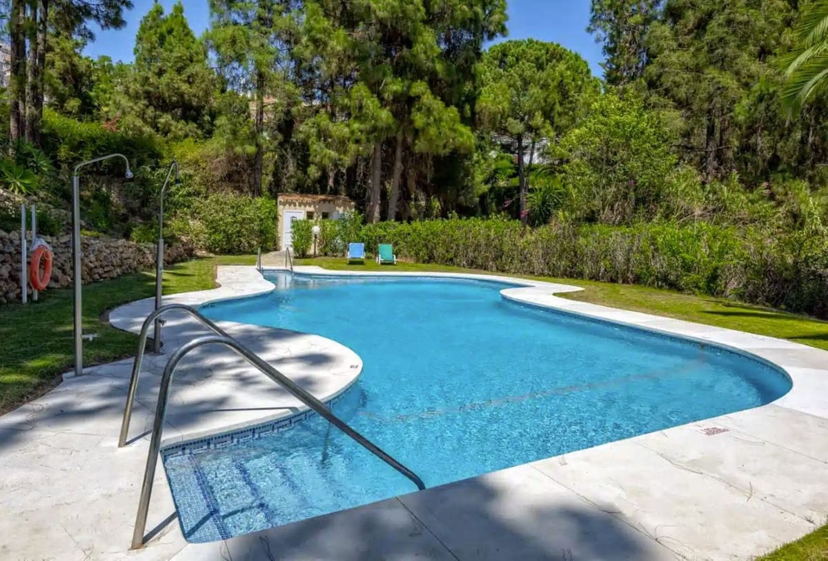 3 makuuhuone Huoneisto myytävänä paikassa Calahonda mukana uima-altaan 
autotalli - 599 000 € (Ref: 9329686)