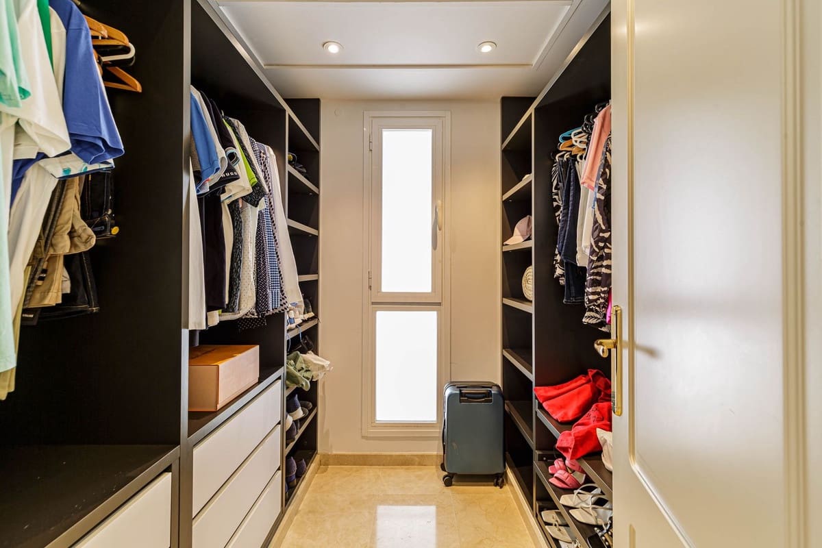 3 quarto Apartamento para venda em La Quinta com piscina garagem - 695 000 € (Ref: 9329695)