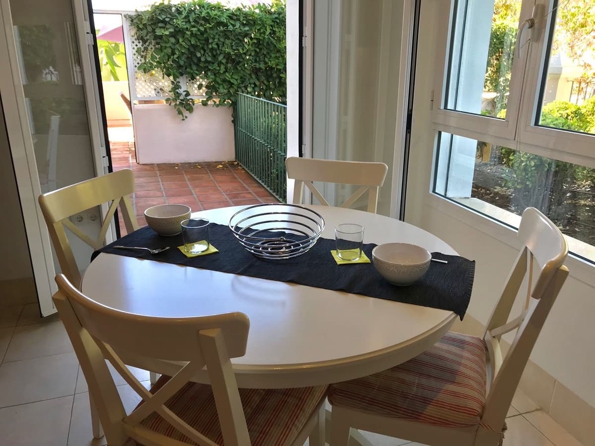 3 sypialnia Apartament na sprzedaż w Los Flamingos z basenem garażem - 1 050 000 € (Ref: 9329716)