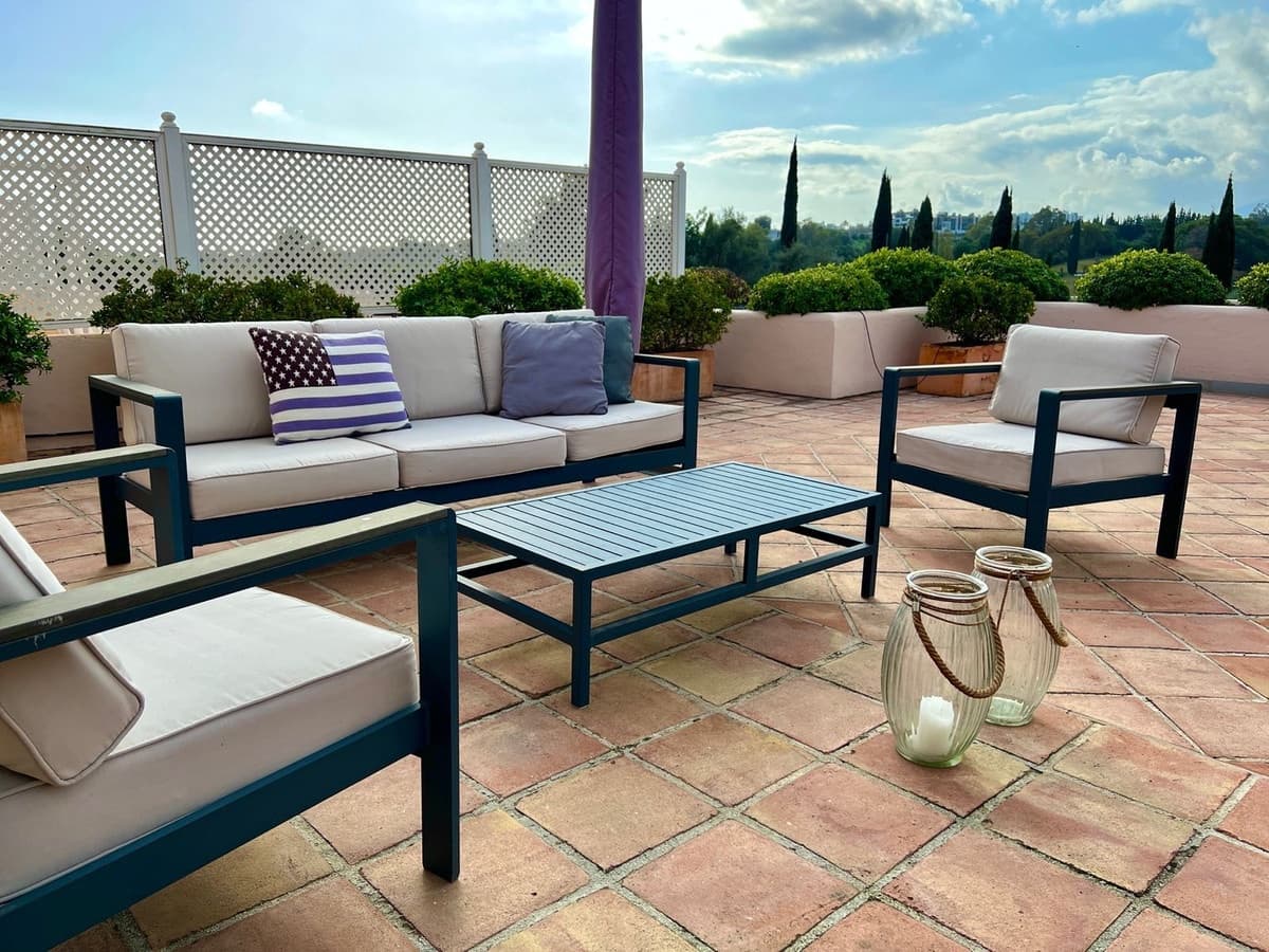 3 sypialnia Apartament na sprzedaż w Los Flamingos z basenem garażem - 1 050 000 € (Ref: 9329716)