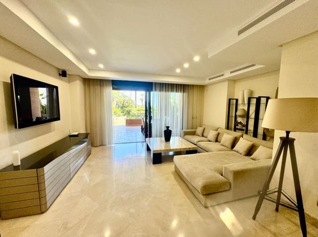 2 soverom Leilighet til salgs i Puerto Banus, Marbella med svømmebasseng garasje - € 1 650 000 (Ref: 9329717)