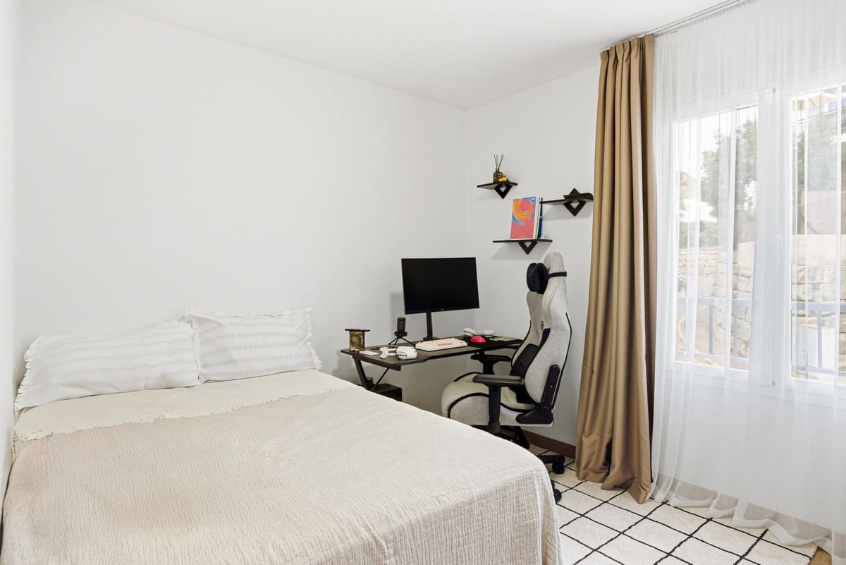 2 bedroom Apartment for sale in Riviera del Sol with pool garage - € 449,000 (Ref: 9329732)