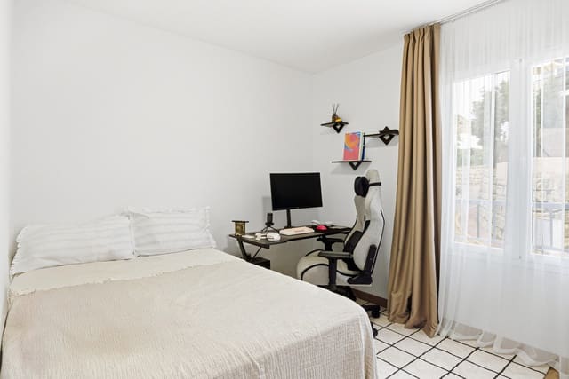 2 bedroom Apartment for sale in Riviera del Sol, Mijas with pool garage - € 449,000 (Ref: 9329732)