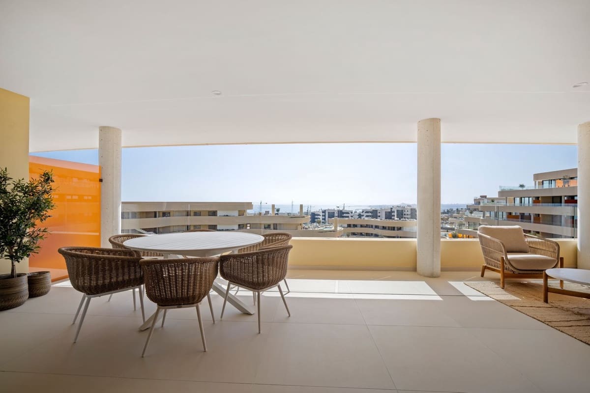 3 sypialnia Apartament na sprzedaż w Fuengirola z basenem garażem - 1 100 000 € (Ref: 9329734)