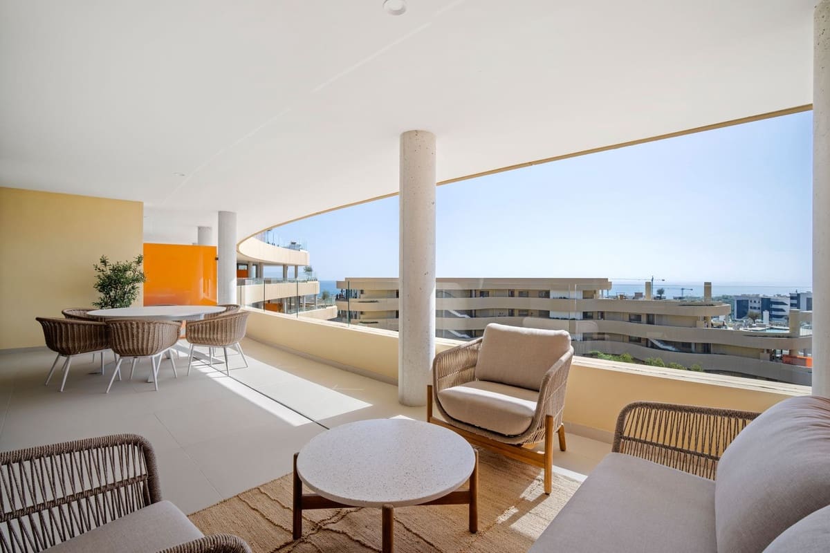 3 sypialnia Apartament na sprzedaż w Fuengirola z basenem garażem - 1 100 000 € (Ref: 9329734)