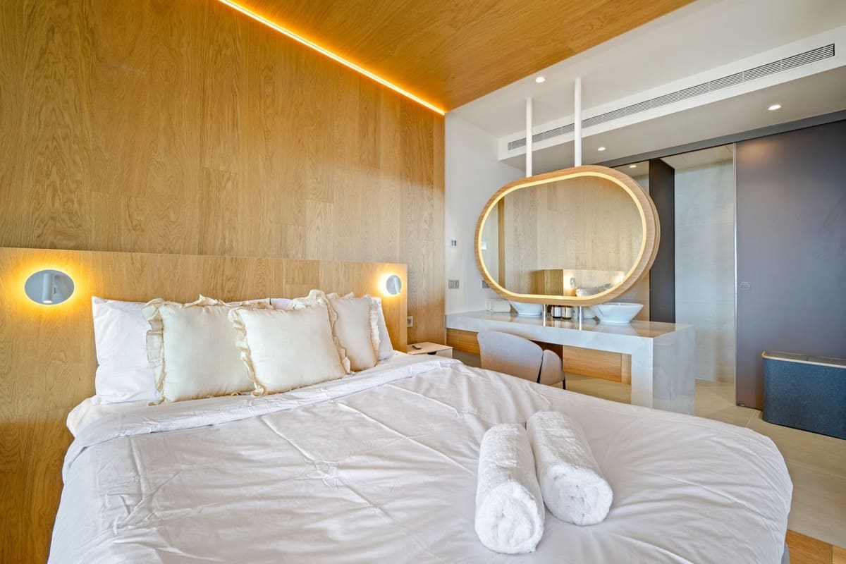 3 sypialnia Apartament na sprzedaż w Fuengirola z basenem garażem - 1 100 000 € (Ref: 9329734)